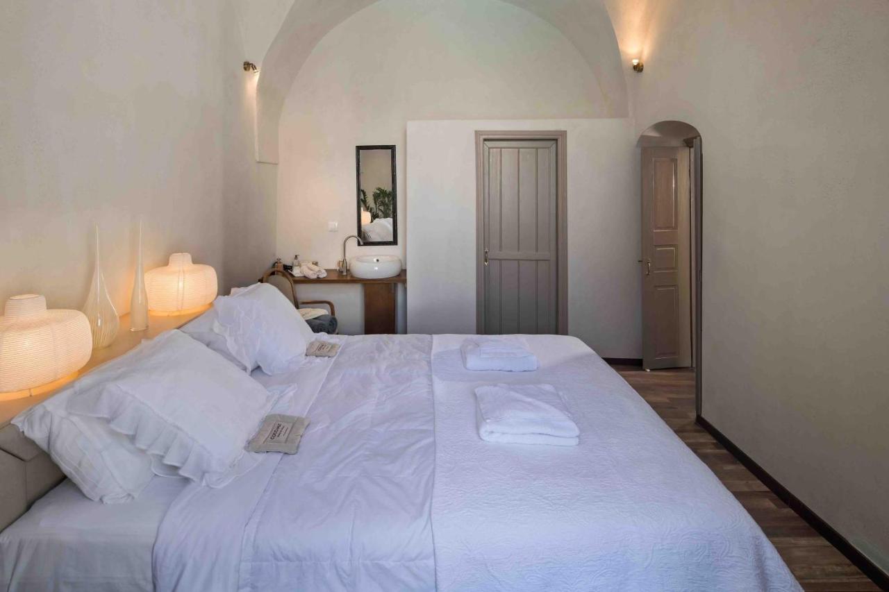 Sandandstone Villa Santorini メガロホリ エクステリア 写真