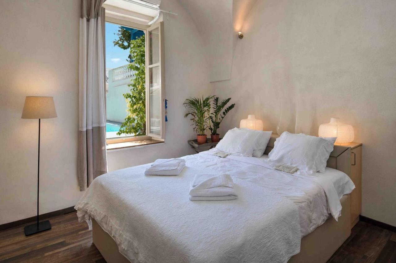 Sandandstone Villa Santorini メガロホリ エクステリア 写真